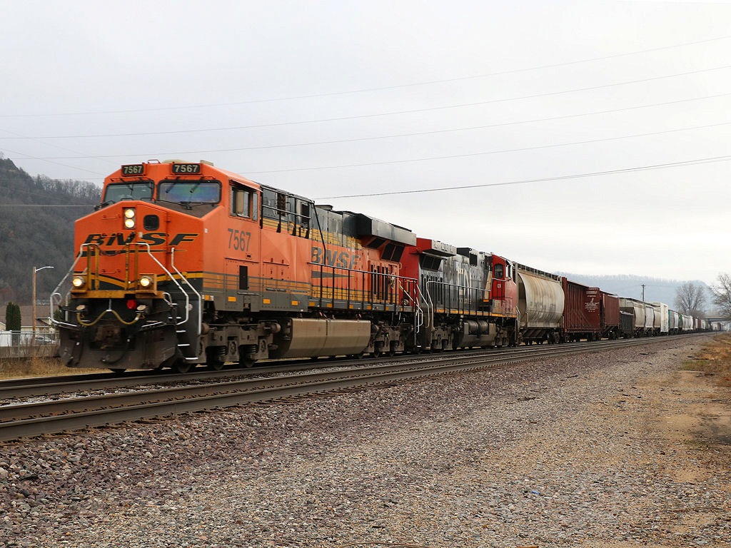 BNSF 7567